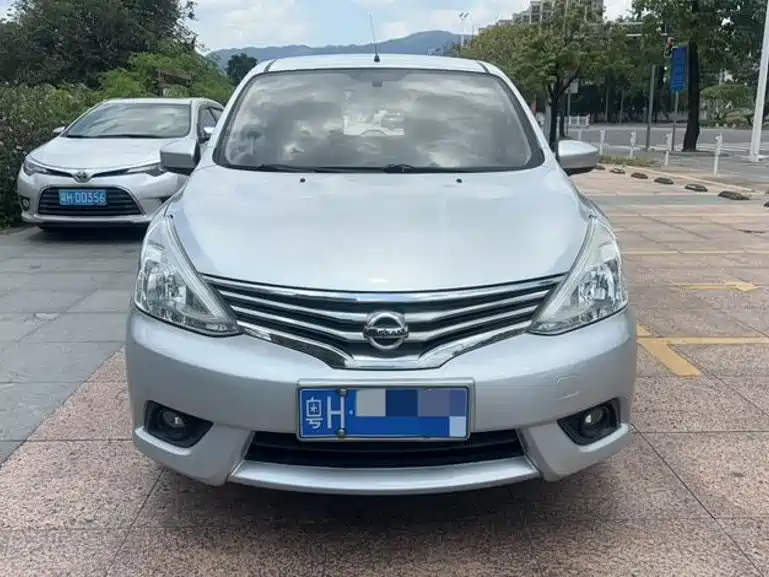 Nissan Livina — миниатюра 2