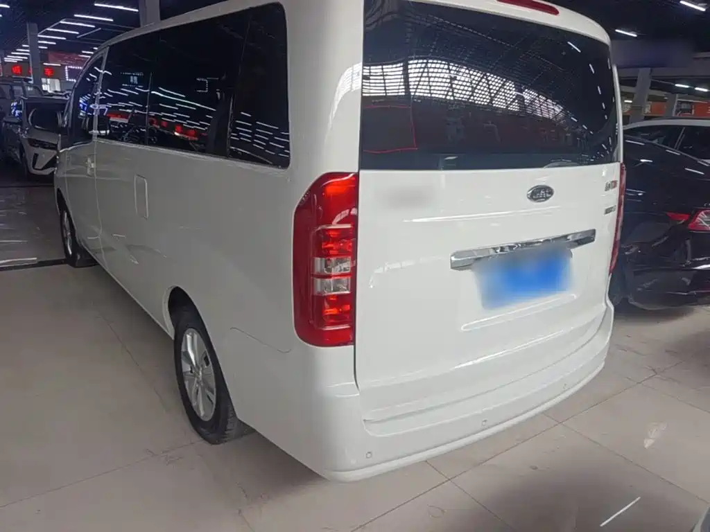 JAC RefineM3 M3 2023 PLUS 1.5T 7/8 мест Smart Connect