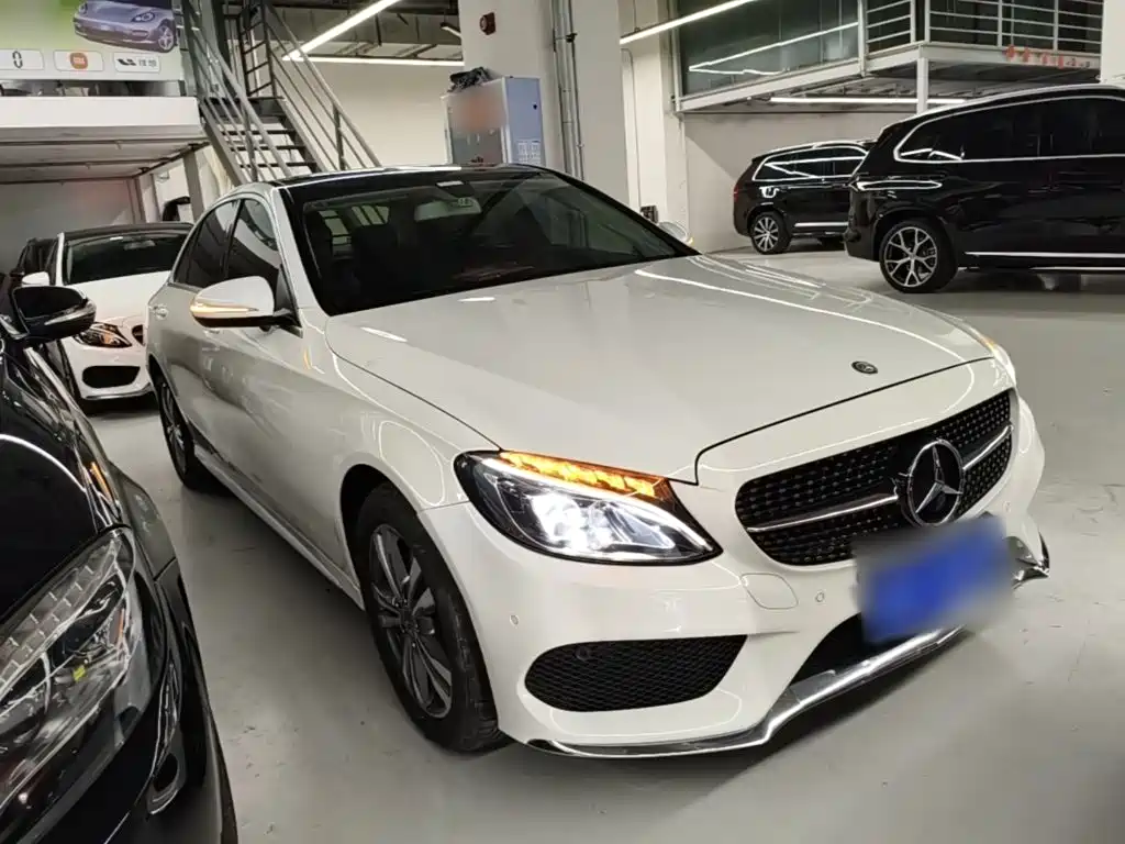 Mercedes-Benz C-Class — миниатюра 4