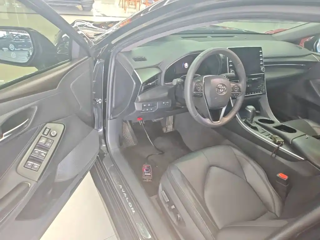 Toyota Avalon — миниатюра 16