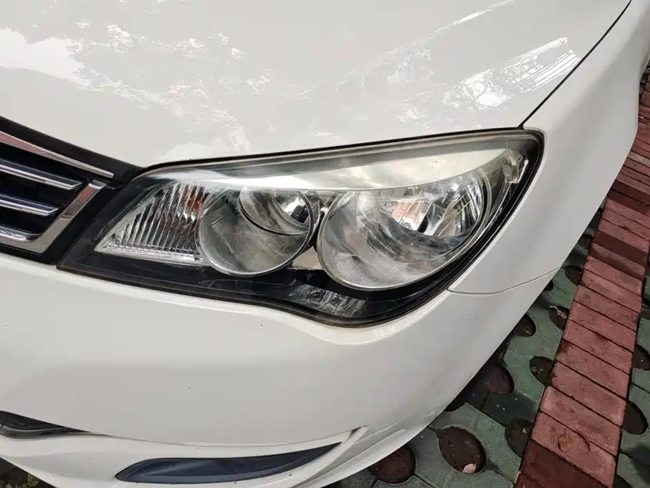Roewe 350 — миниатюра 5