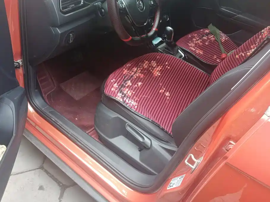 Volkswagen T-Roc — миниатюра 9