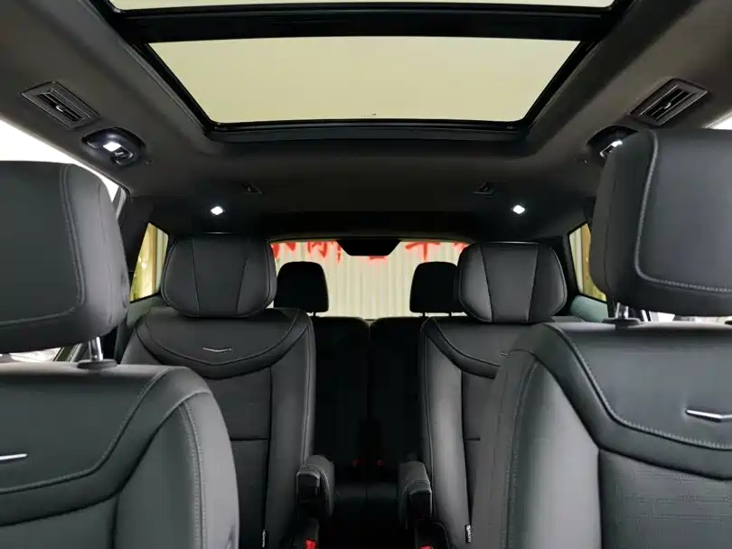 Cadillac XT6 — миниатюра 14