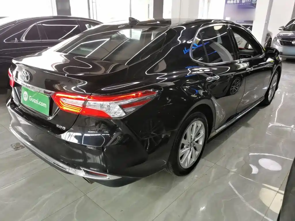 Toyota Camry — миниатюра 7