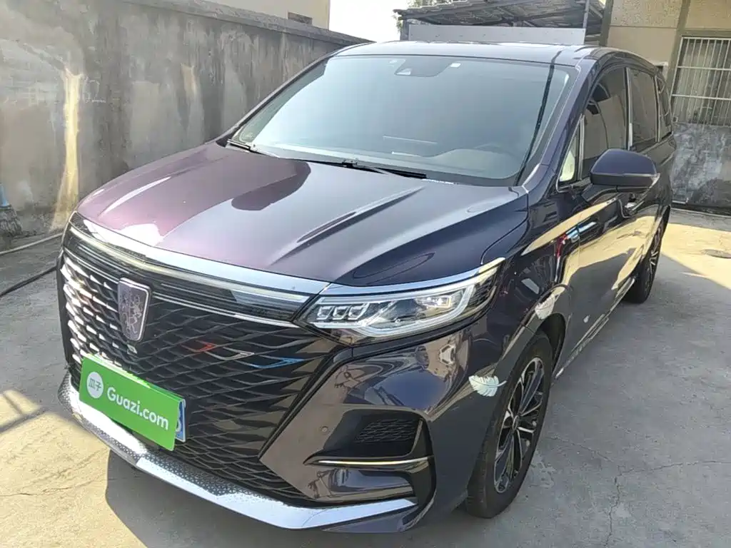 Roewe iMAX8