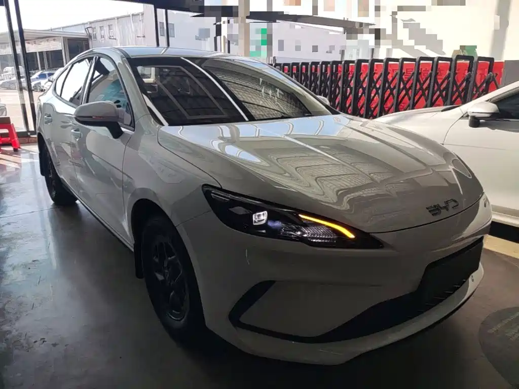 BYD Seal 05 DM-i — миниатюра 4