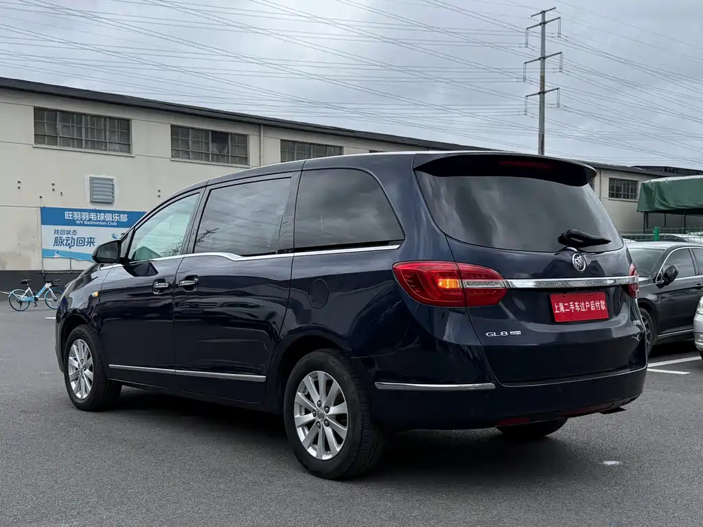 Buick GL8 — миниатюра 12