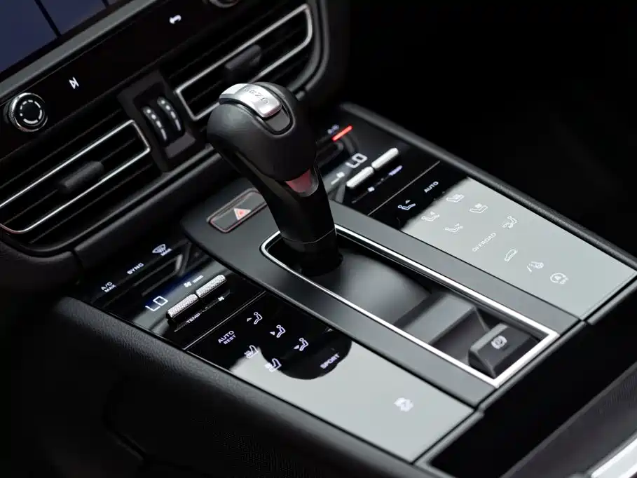 Porsche Macan — миниатюра 14