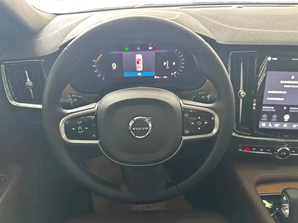 Volvo S90 — миниатюра 21