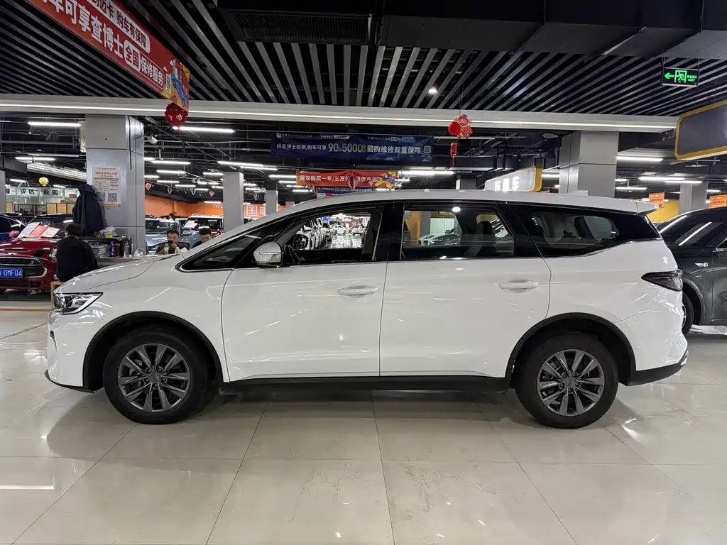 Geely Jia Ji — миниатюра 6