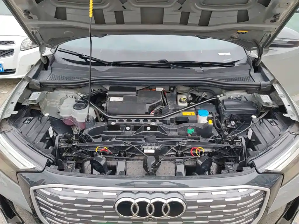 Audi Q4 e-tron — миниатюра 20