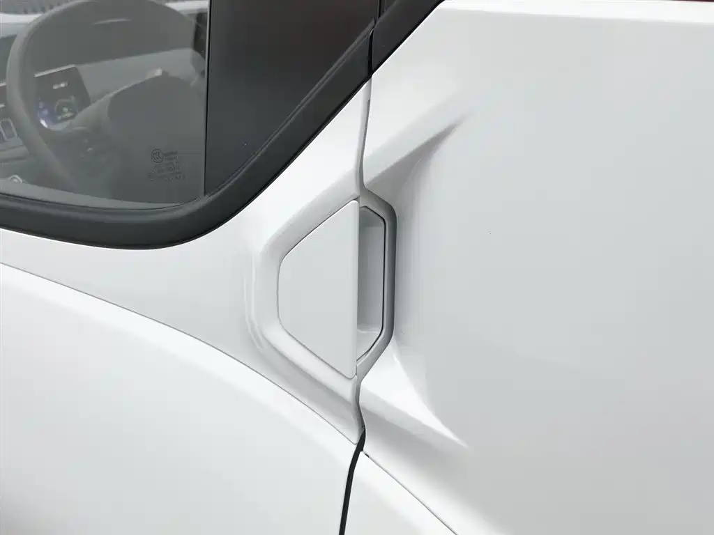 Wuling Nano EV — миниатюра 18