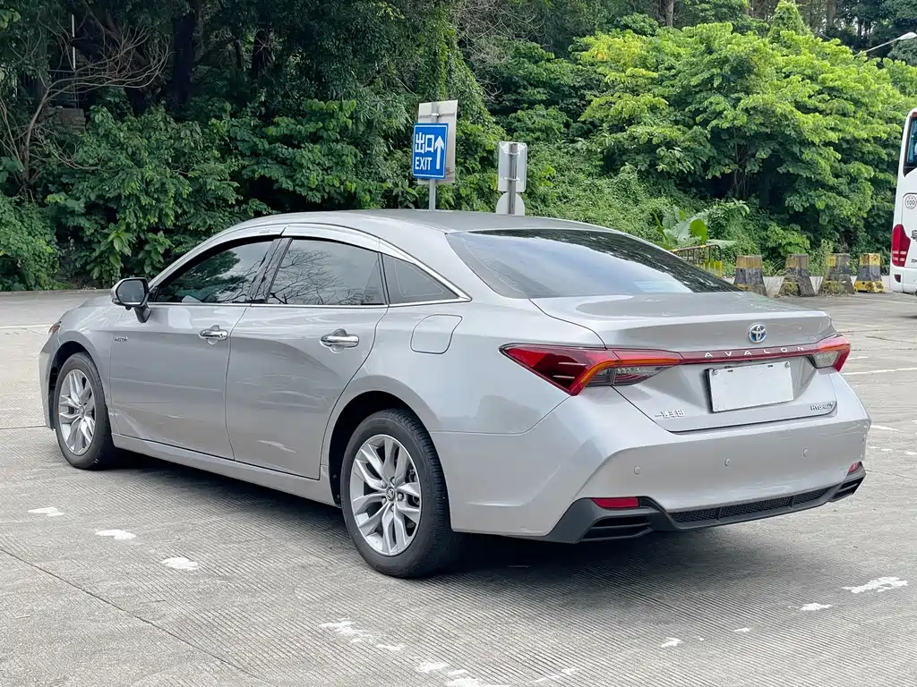 Toyota Avalon — миниатюра 11