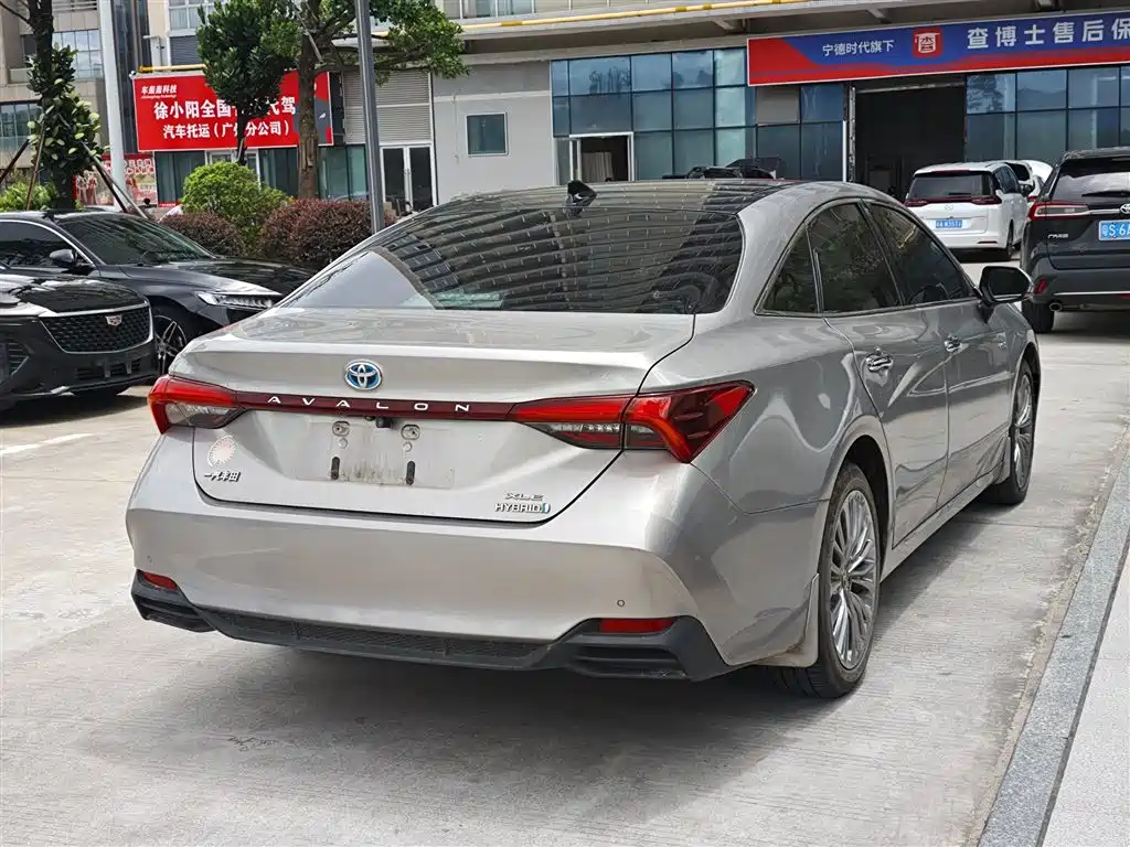 Toyota Avalon — миниатюра 9