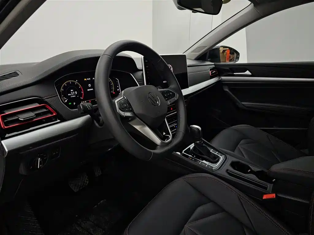 Volkswagen Lavida 2024 300TSI DSG Lead