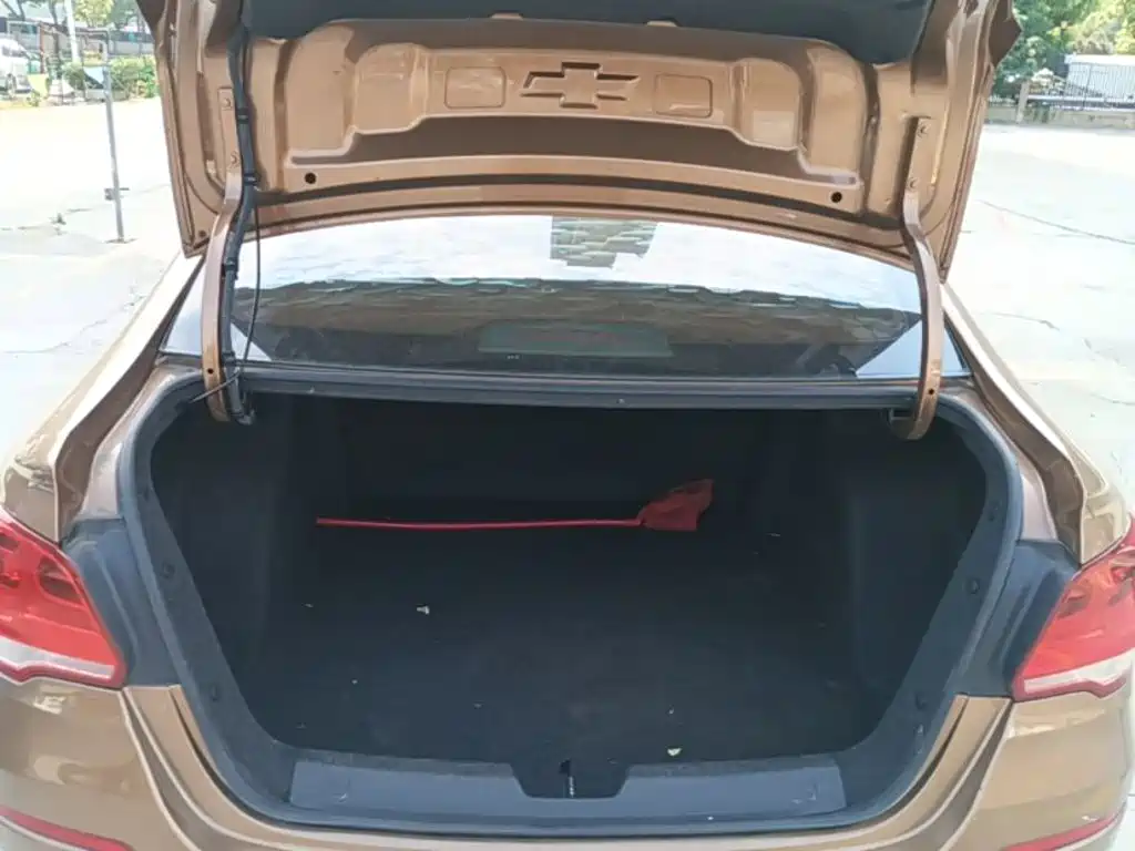 Chevrolet Cavalier — миниатюра 19