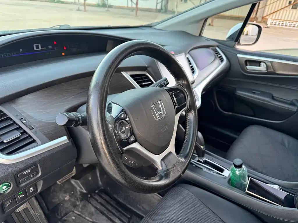 Honda Jade — миниатюра 10