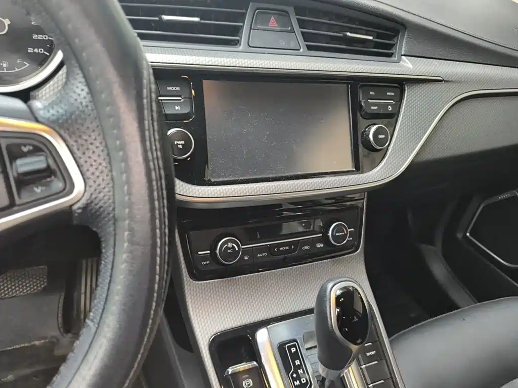 Geely Emgrand GS — миниатюра 6