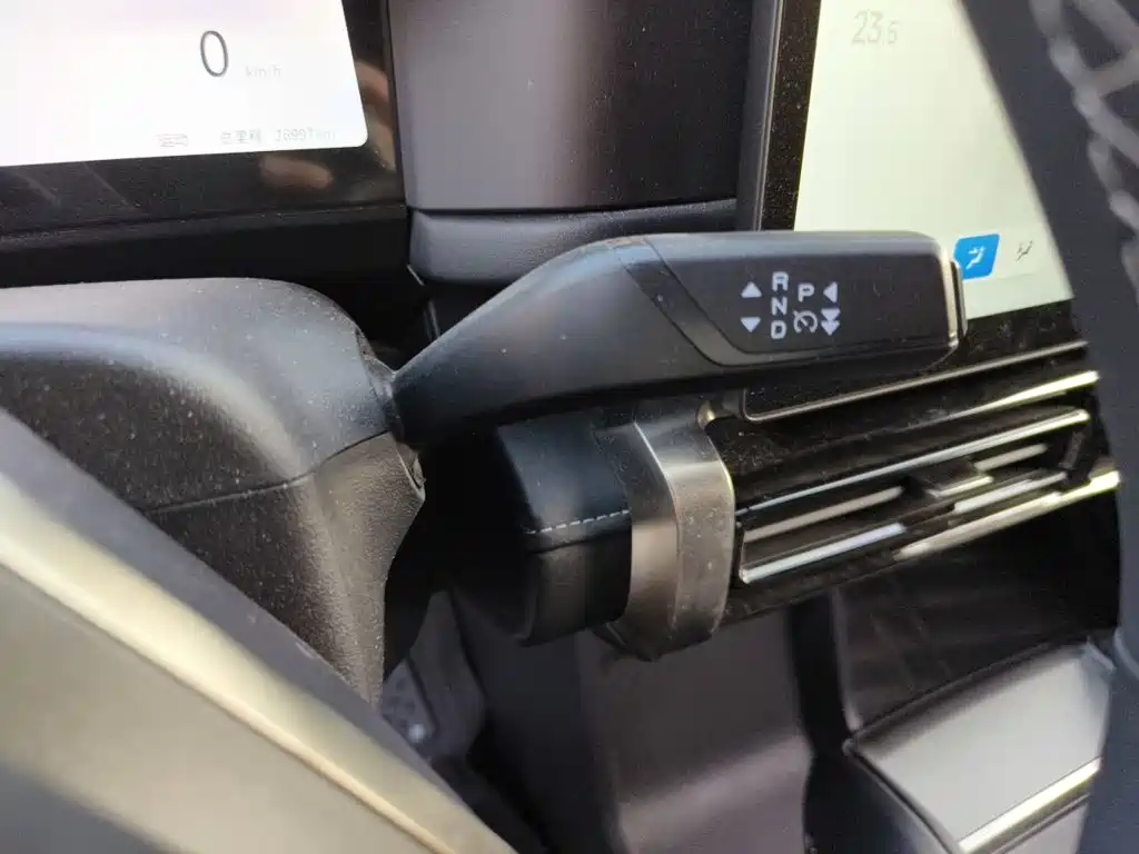 iCAR iCAR 03T — миниатюра 10