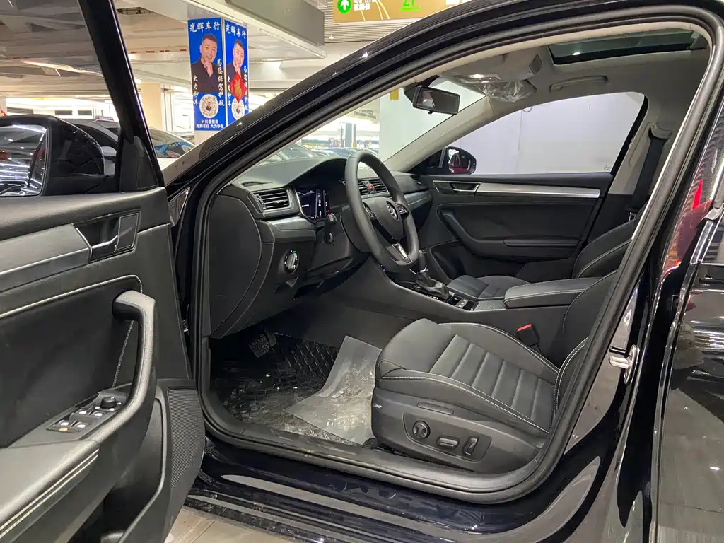 Skoda Superb — миниатюра 7