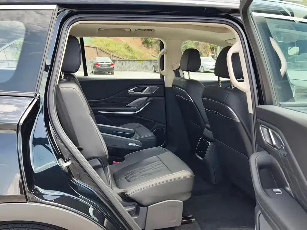 Hongqi Hongqi HS7 PHEV — миниатюра 14