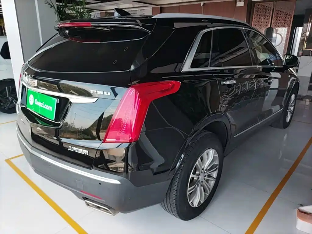 Cadillac XT5 — миниатюра 7