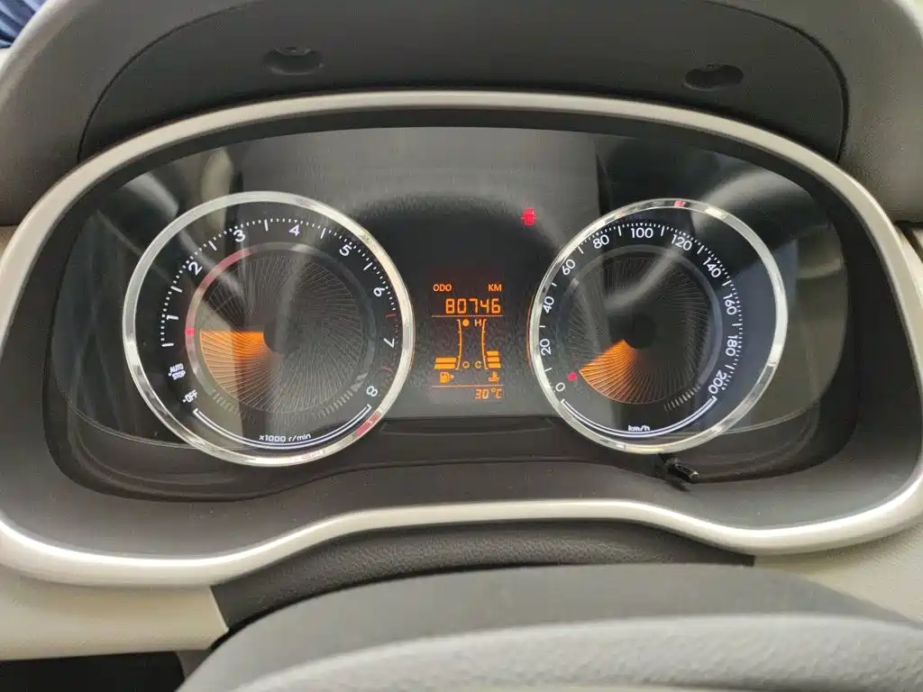 Chevrolet Sail — миниатюра 12