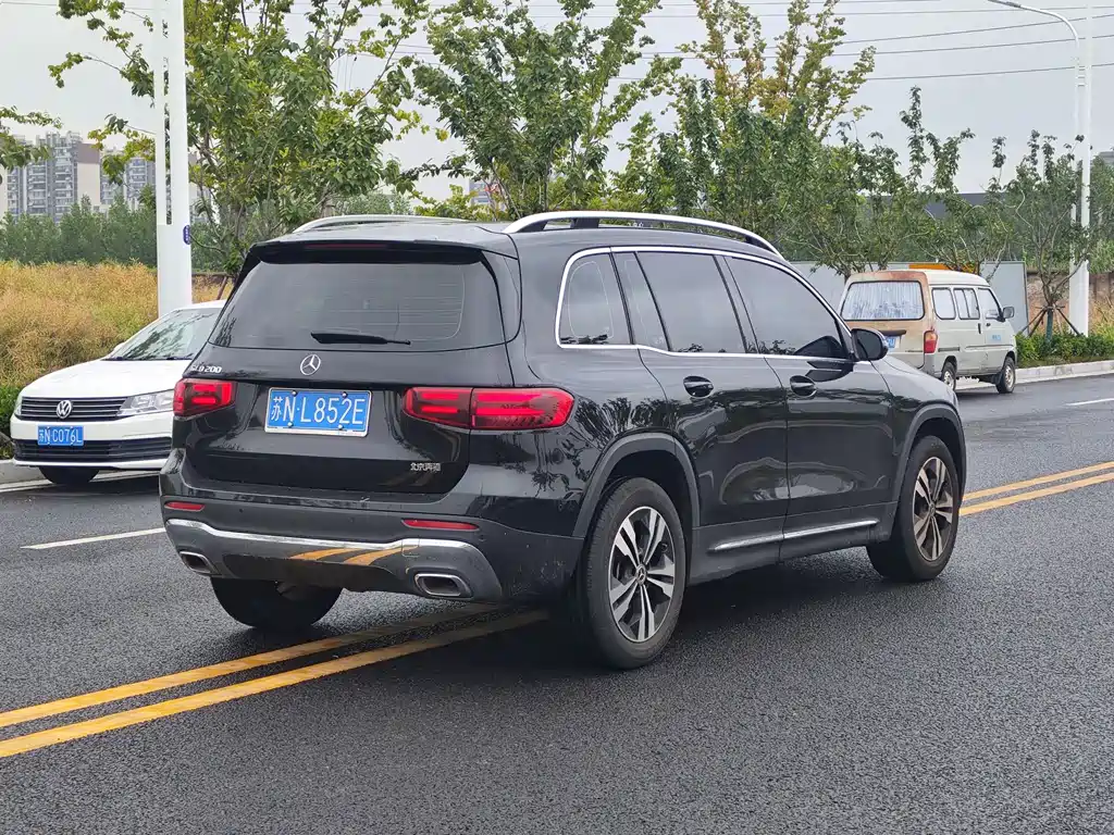 Mercedes-Benz GLB - фото 4