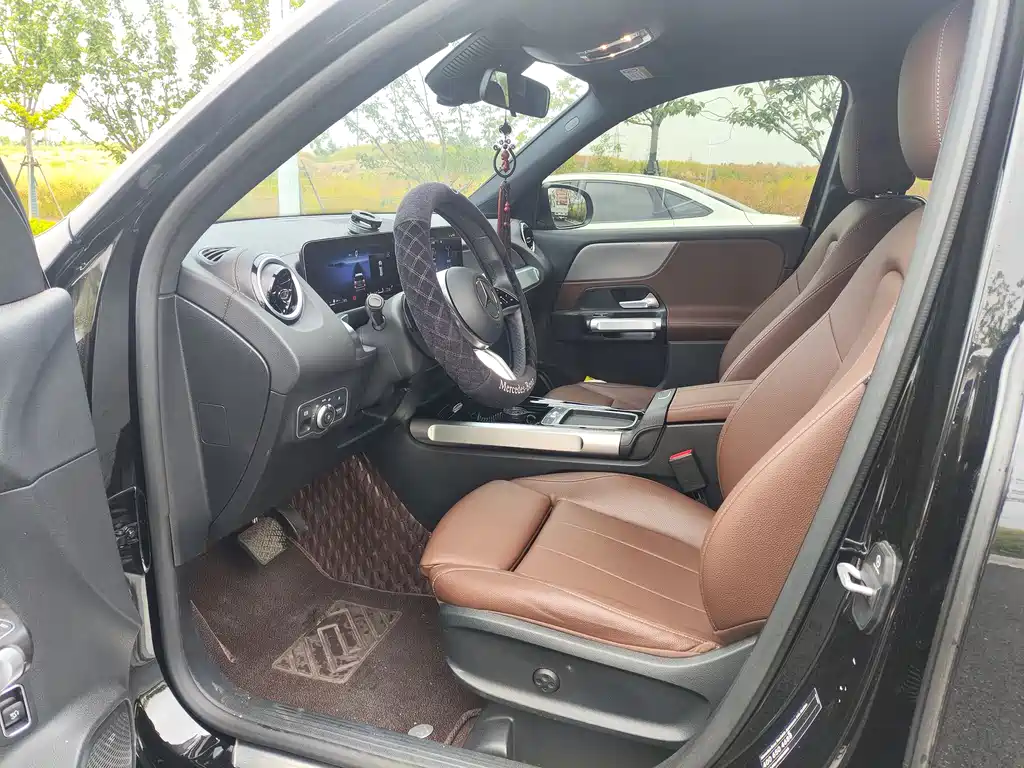 Mercedes-Benz GLB - фото 10