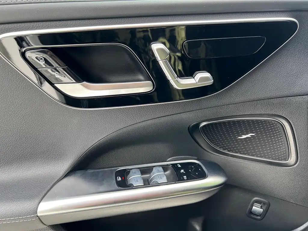 Mercedes-Benz C-Class — миниатюра 19
