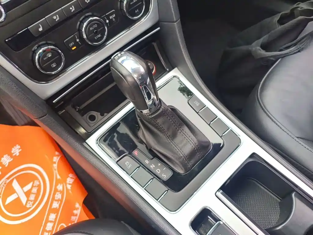 Volkswagen Passat — миниатюра 14
