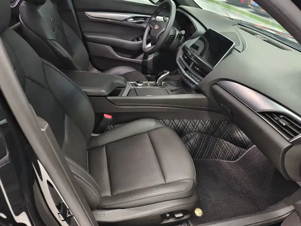 Cadillac CT5 — миниатюра 11