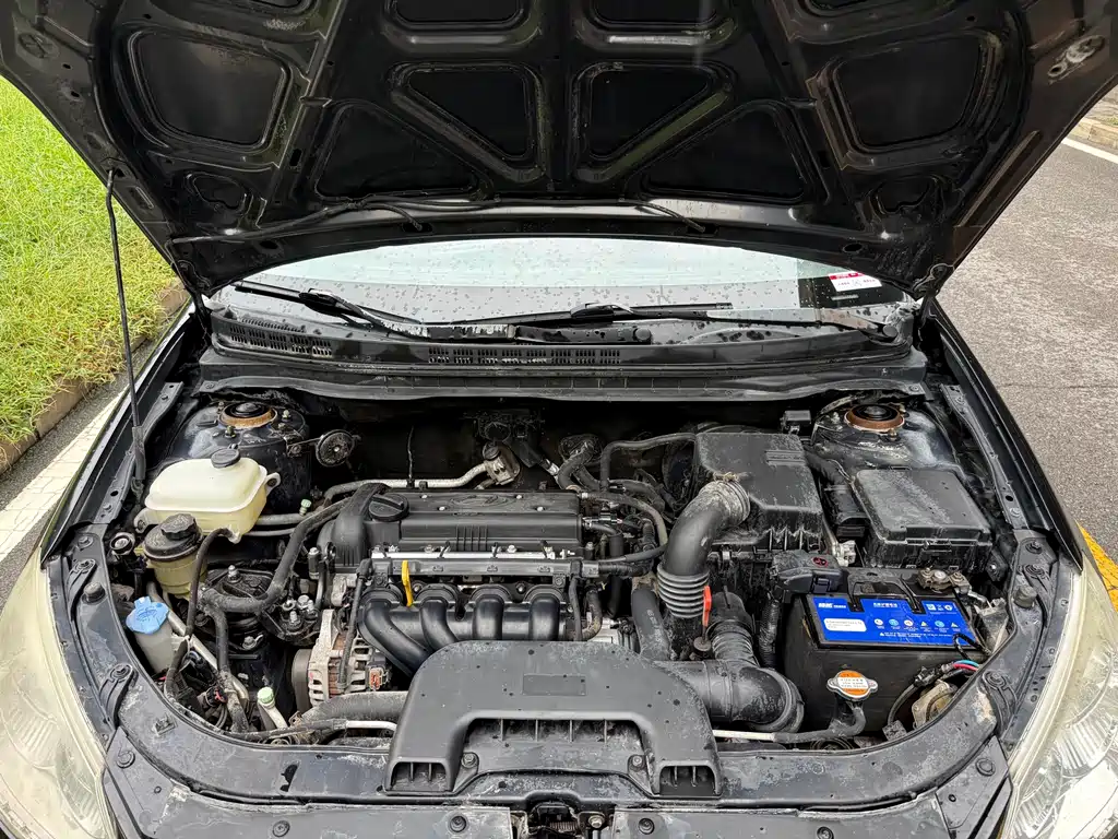 Hyundai Elantra — миниатюра 12