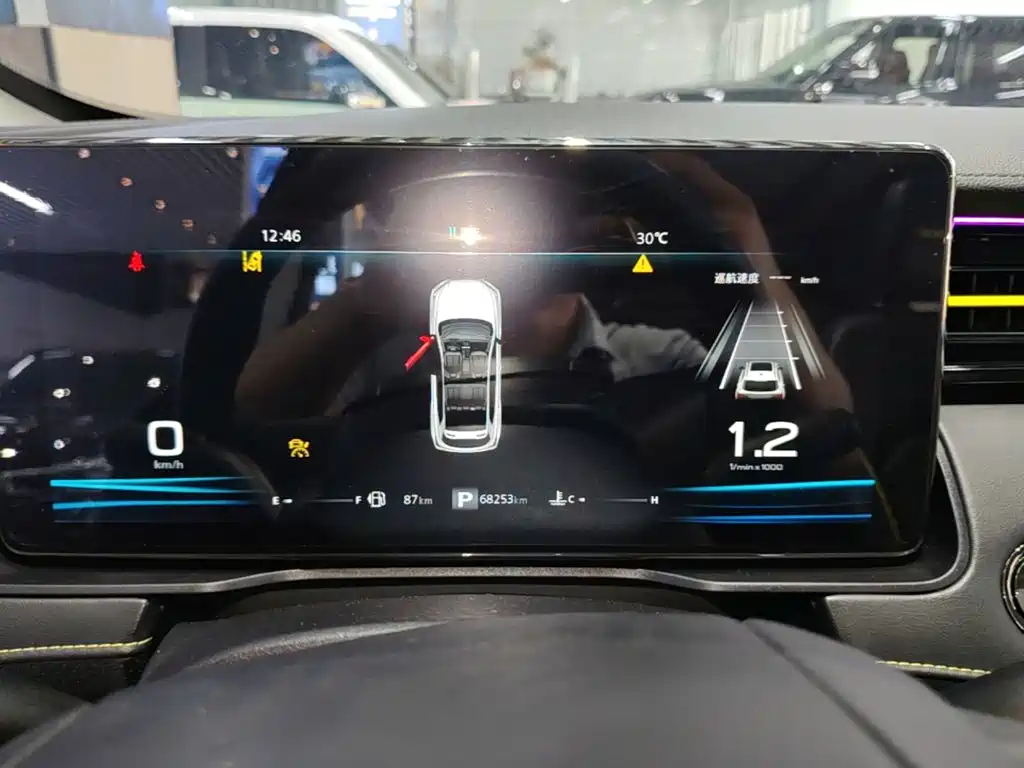 Roewe RX5 — миниатюра 12