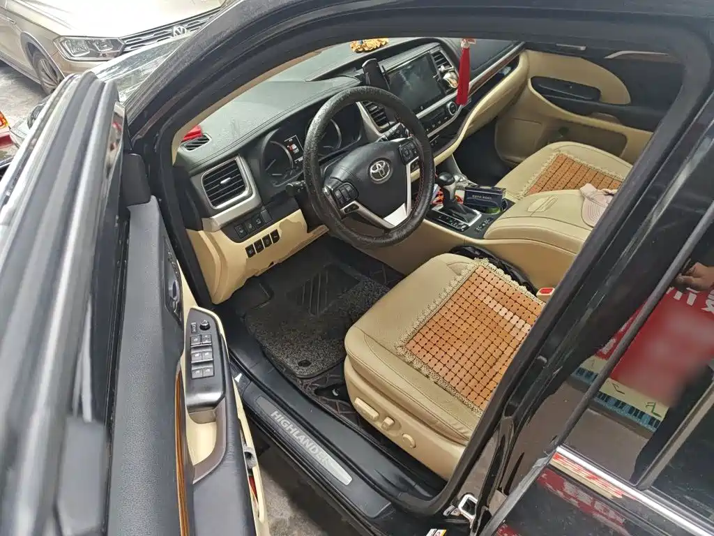 Toyota Highlander — миниатюра 12