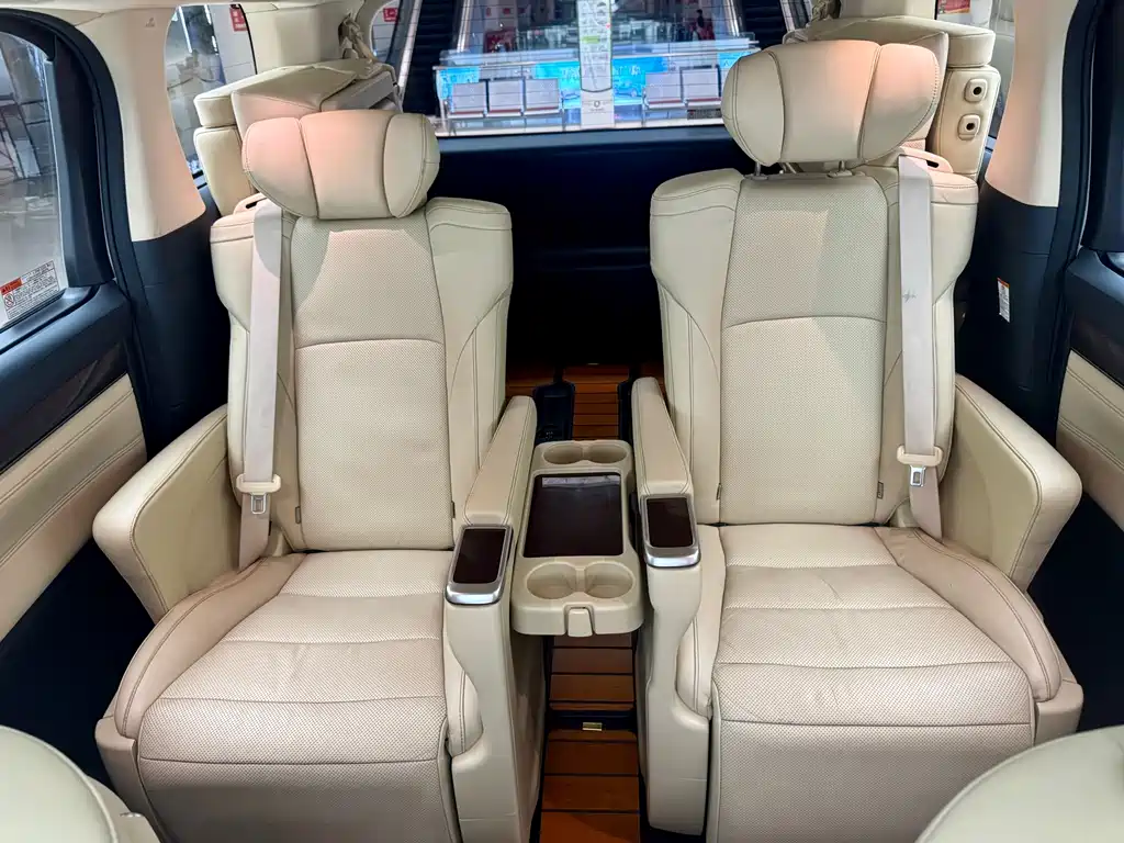 Toyota Alphard 2015 3.5L Luxury