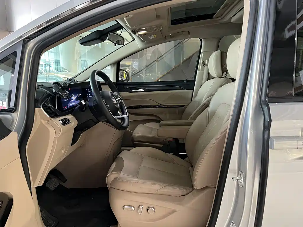 Buick GL8 2025 Premium