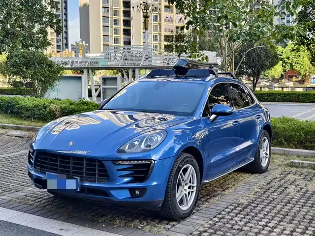 PORSCHE MACAN 2018