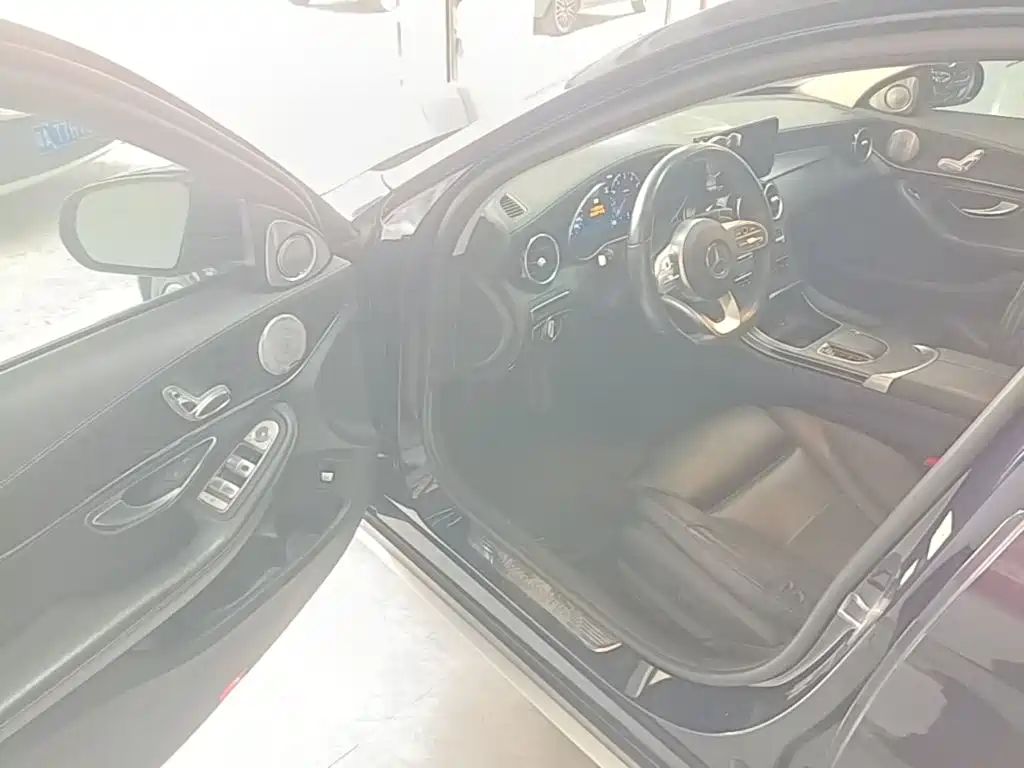 Mercedes-Benz C-Class — миниатюра 16