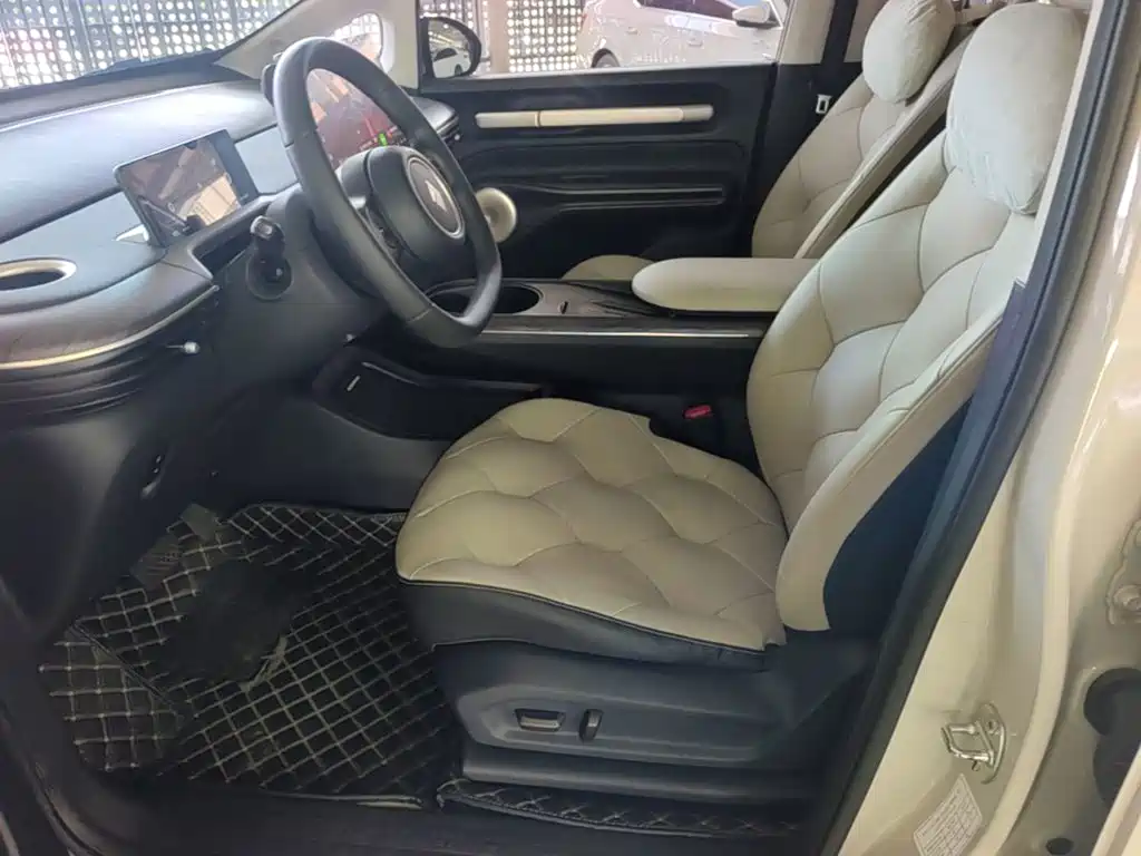 Baojun Yunduo — миниатюра 15