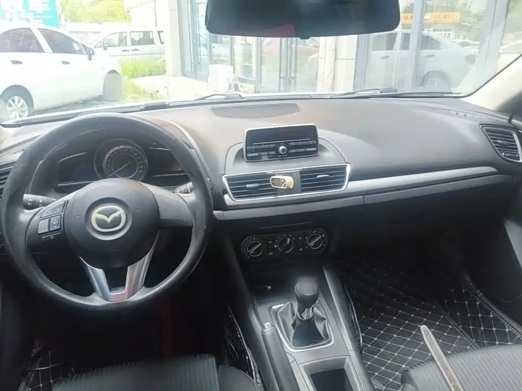 Mazda 3 Axela — миниатюра 10
