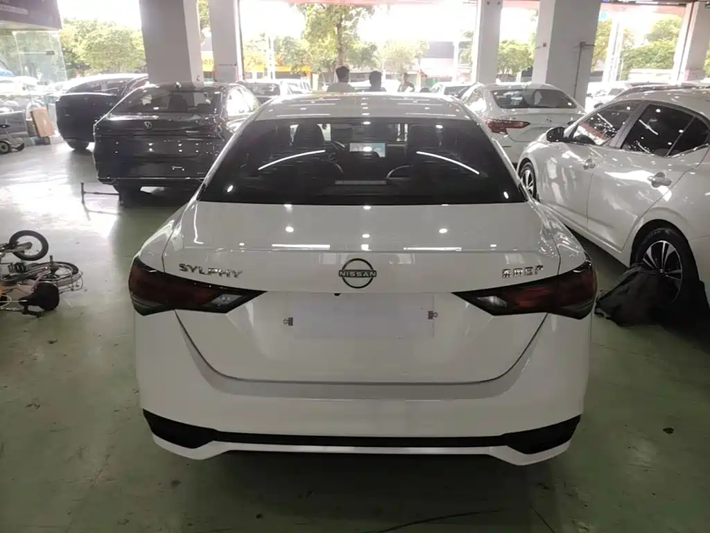 Nissan Sylphy — миниатюра 6
