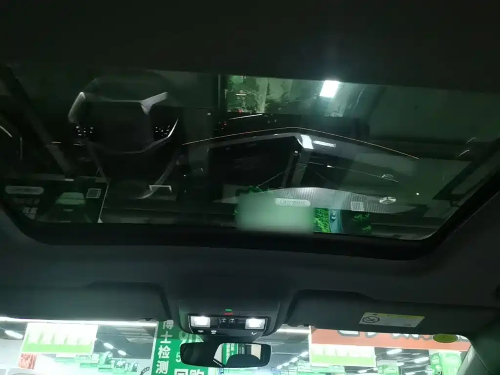 Audi Q4 e-tron — миниатюра 18