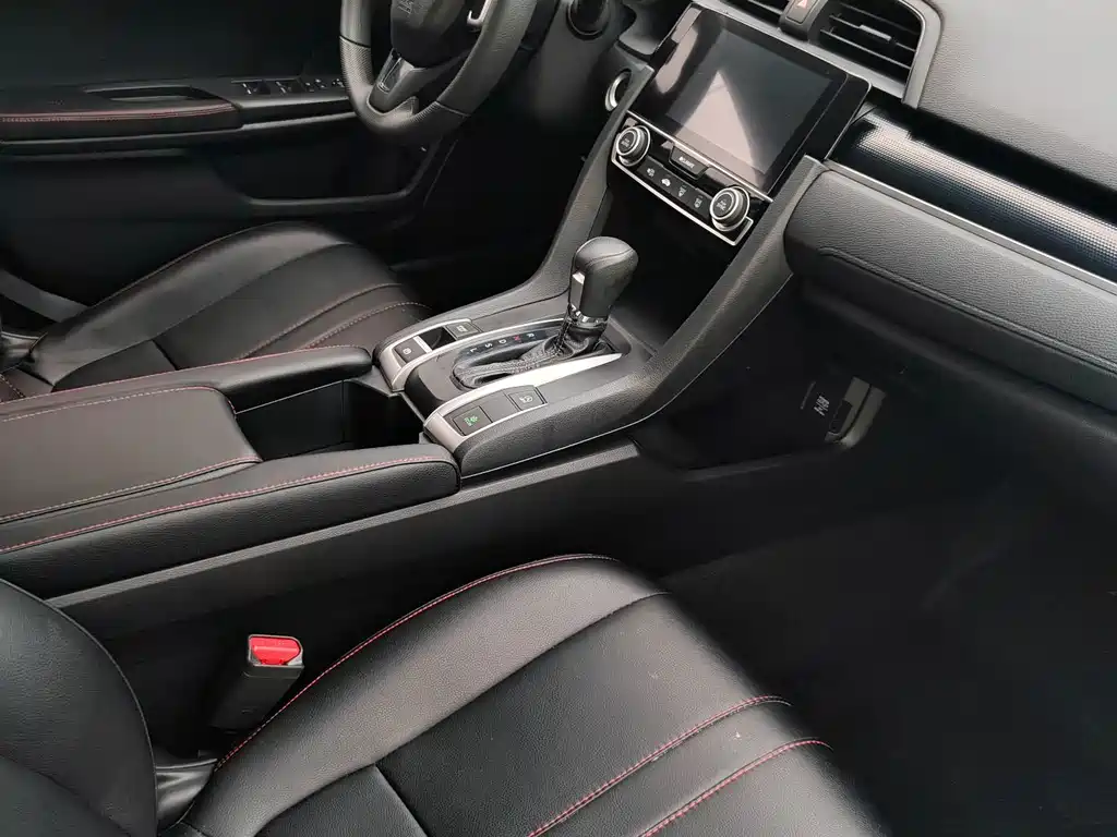 Honda Civic — миниатюра 9