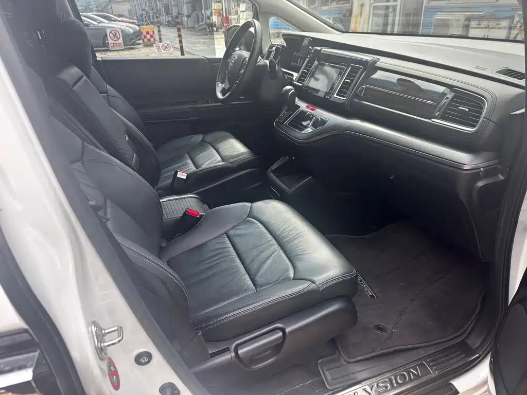 Honda Elysion — миниатюра 5