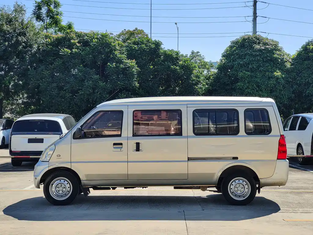 Wuling Rongguang — миниатюра 4