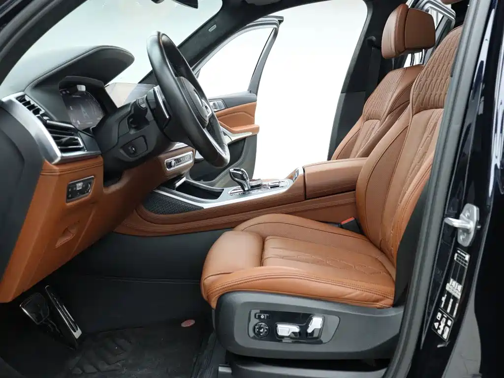 BMW X7 — миниатюра 2