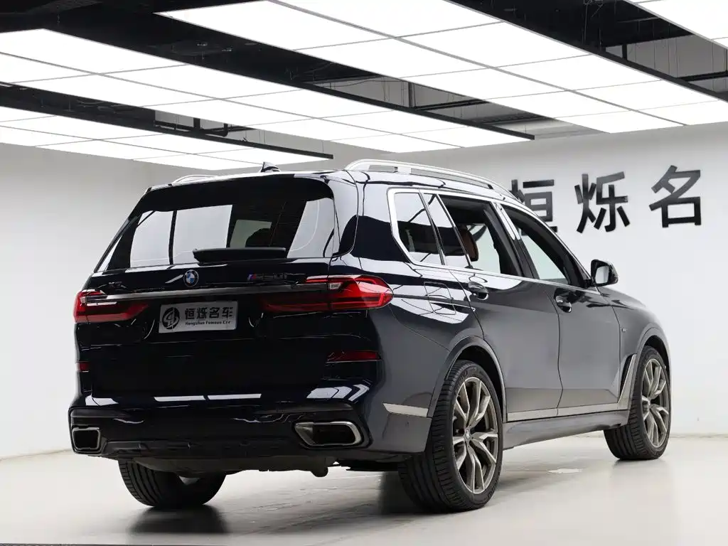 BMW X7 — миниатюра 32