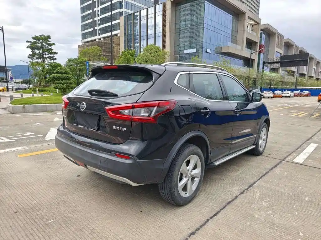 Nissan Qashqai — миниатюра 5