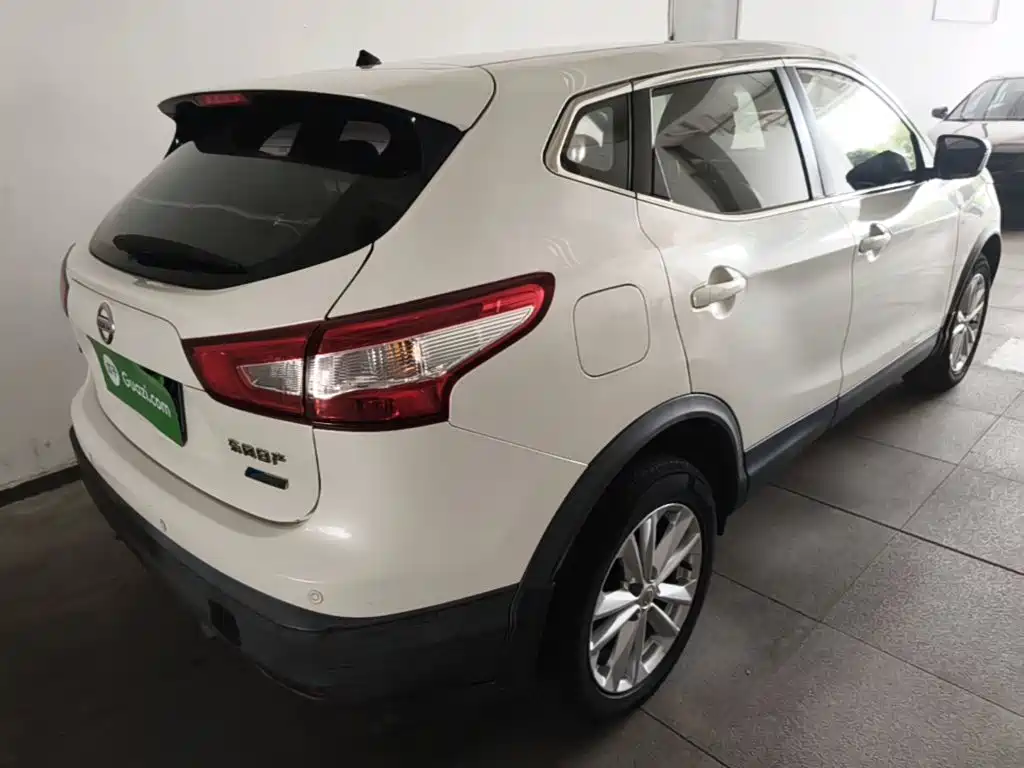 Nissan Qashqai — миниатюра 7